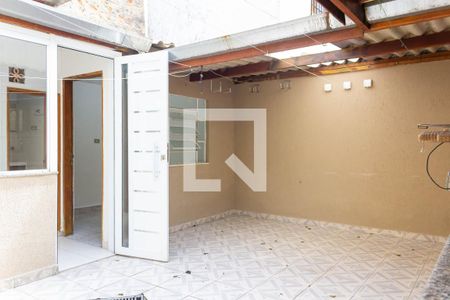 Casa à venda com 125m², 2 quartos e 2 vagas Casa à venda com 125m², 2 quartos e 2 vagasQuintal