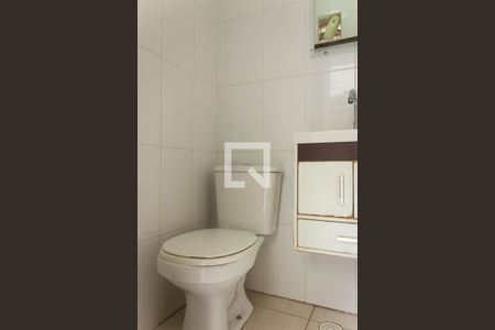 Casa à venda com 125m², 2 quartos e 2 vagas Casa à venda com 125m², 2 quartos e 2 vagasBanheiro de Serviço