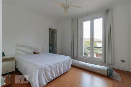 Casa à venda com 421m², 4 quartos e 3 vagasSuíte 1