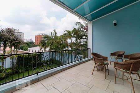 Casa à venda com 421m², 4 quartos e 3 vagasVaranda