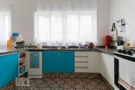 Casa à venda com 421m², 4 quartos e 3 vagasCozinha