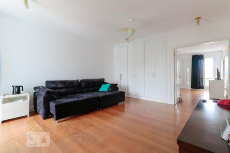 Casa à venda com 421m², 4 quartos e 3 vagasSala íntima