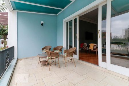 Casa à venda com 421m², 4 quartos e 3 vagasVaranda