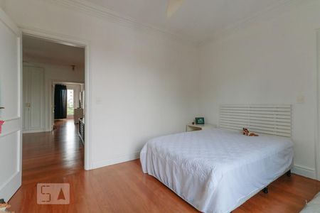 Casa à venda com 421m², 4 quartos e 3 vagasSuíte 1