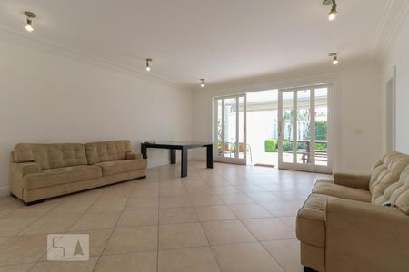 Casa à venda com 421m², 4 quartos e 3 vagasSala - Lazer