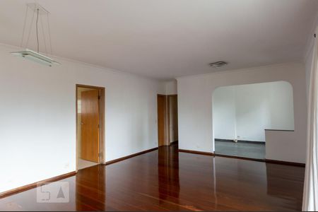 Apartamento para alugar com 150m², 3 quartos e 3 vagasSala