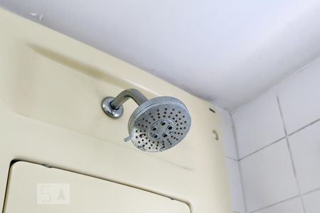 Apartamento à venda com 55m², 2 quartos e 1 vagaDetalhe banheiro