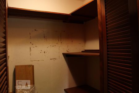 Casa à venda com 450m², 4 quartos e 7 vagasCloset do Quarto 3