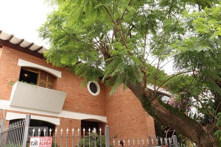 Casa à venda com 450m², 4 quartos e 7 vagasFachada
