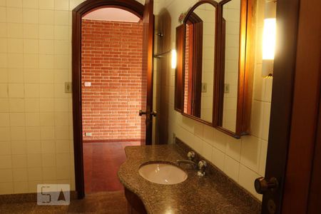 Casa à venda com 450m², 4 quartos e 7 vagasBanheiro 2