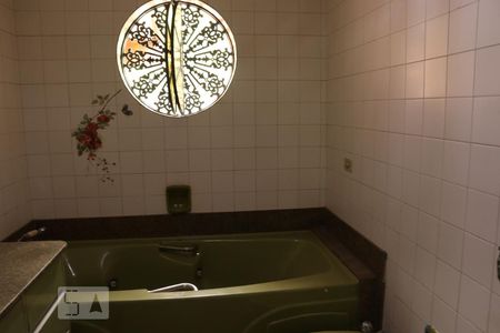 Casa à venda com 450m², 4 quartos e 7 vagasBanheiro 3