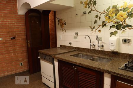 Casa à venda com 450m², 4 quartos e 7 vagasCozinha