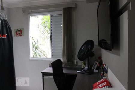 Quarto 2 de apartamento para alugar com 2 quartos, 46m² em Taboão, São Paulo