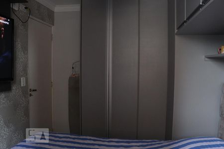 Quarto 1 de apartamento para alugar com 2 quartos, 46m² em Taboão, São Paulo