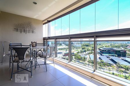 Varanda de apartamento para alugar com 4 quartos, 206m² em Barra da Tijuca, Rio de Janeiro