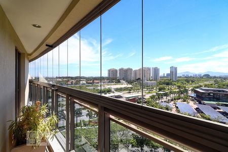 Apartamento para alugar com 206m², 4 quartos e 3 vagas Apartamento para alugar com 206m², 4 quartos e 3 vagasVaranda da Suíte 1