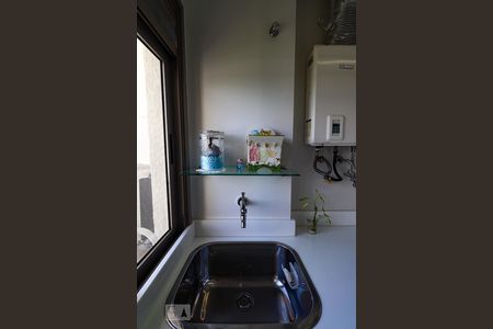 Apartamento para alugar com 206m², 4 quartos e 3 vagas Apartamento para alugar com 206m², 4 quartos e 3 vagasÁrea de Serviço