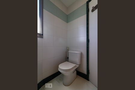 Apartamento para alugar com 206m², 4 quartos e 3 vagas Apartamento para alugar com 206m², 4 quartos e 3 vagasBanheiro 1