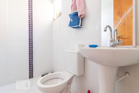 Casa à venda com 68m², 2 quartos e 1 vaga Casa à venda com 68m², 2 quartos e 1 vagaBanheiro da Suíte 1