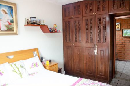 Casa à venda com 275m², 5 quartos e 3 vagasQuarto 3