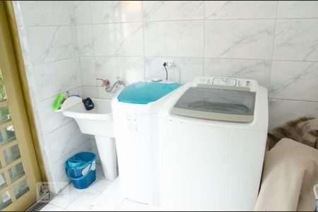 Casa à venda com 275m², 5 quartos e 3 vagasDetalhe da area de serviço