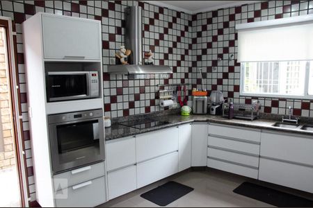 Casa à venda com 275m², 5 quartos e 3 vagasCozinha