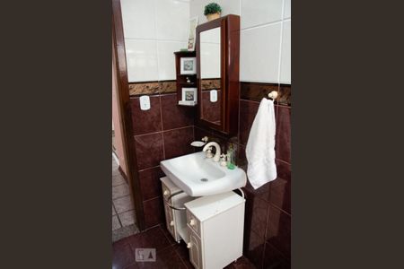 Casa à venda com 275m², 5 quartos e 3 vagasBanheiro Social