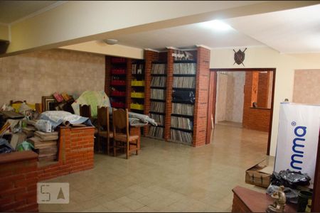 Casa à venda com 275m², 5 quartos e 3 vagasSalao de Festa