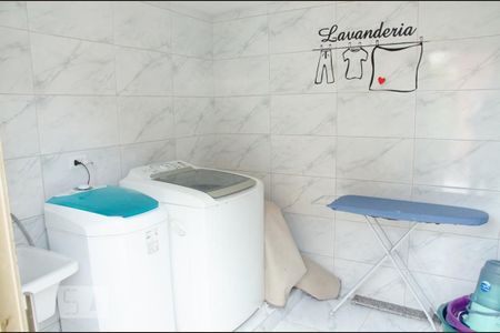 Casa à venda com 275m², 5 quartos e 3 vagasDetalhe da area de serviço