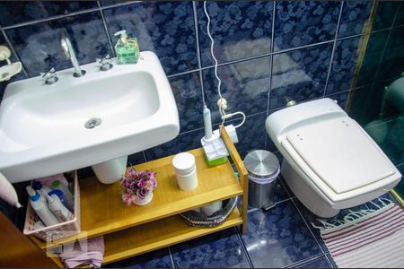 Casa à venda com 275m², 5 quartos e 3 vagasBanheiro da Suíte 1