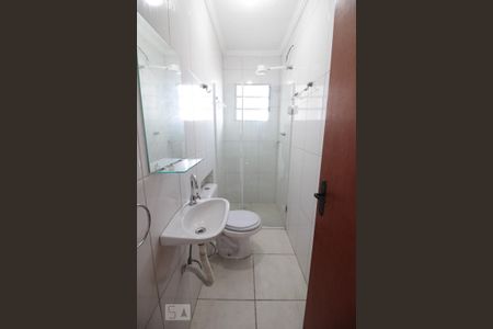 Banheiro de apartamento para alugar com 1 quarto, 30m² em Parque Novo Mundo, São Paulo