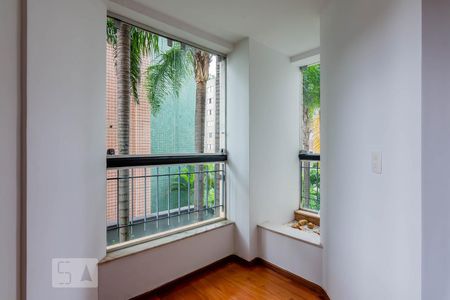 Varanda Sala  de apartamento para alugar com 3 quartos, 110m² em Centro, Belo Horizonte