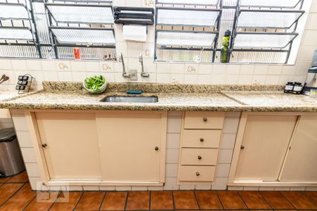 Casa à venda com 185m², 3 quartos e 3 vagas Casa à venda com 185m², 3 quartos e 3 vagasCozinha