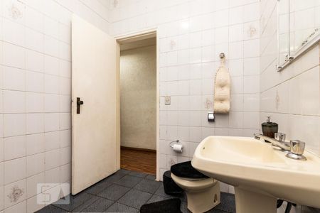 Casa à venda com 185m², 3 quartos e 3 vagas Casa à venda com 185m², 3 quartos e 3 vagasBanheiro