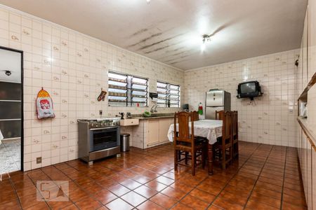 Casa à venda com 185m², 3 quartos e 3 vagas Casa à venda com 185m², 3 quartos e 3 vagasCozinha