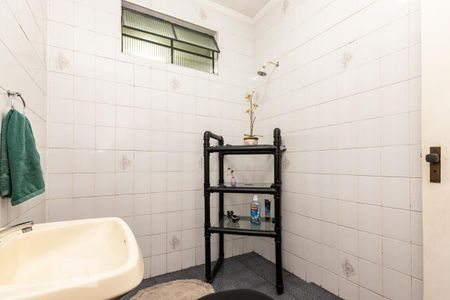 Casa à venda com 185m², 3 quartos e 3 vagas Casa à venda com 185m², 3 quartos e 3 vagasBanheiro