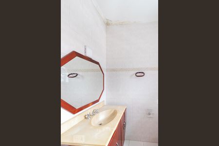 Casa à venda com 120m², 2 quartos e 1 vagaBanheiro