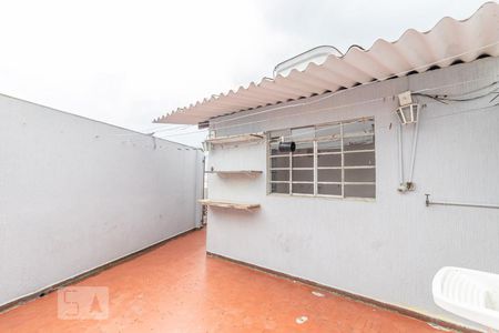 Casa à venda com 120m², 2 quartos e 1 vagaQuintal