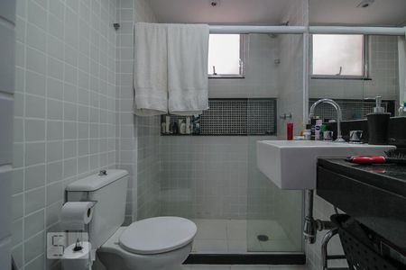 Apartamento à venda com 169m², 3 quartos e 2 vagasBanheiro da Suíte