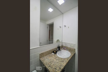 Apartamento à venda com 169m², 3 quartos e 2 vagasBanheiro da Suíte 2