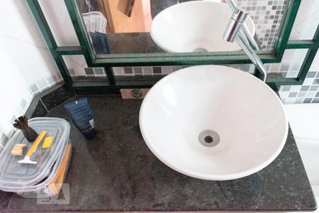 Casa à venda com 350m², 4 quartos e 8 vagasBanheiro da Suíte 4