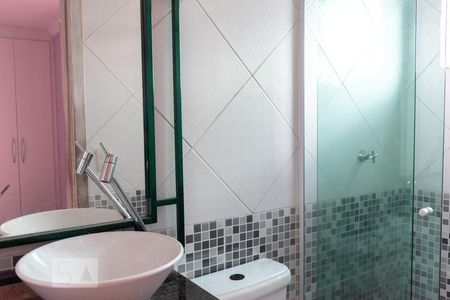 Casa à venda com 350m², 4 quartos e 8 vagasBanheiro da Suíte 4