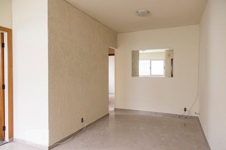 Sala de apartamento para alugar com 3 quartos, 56m² em Padre Eustáquio, Belo Horizonte