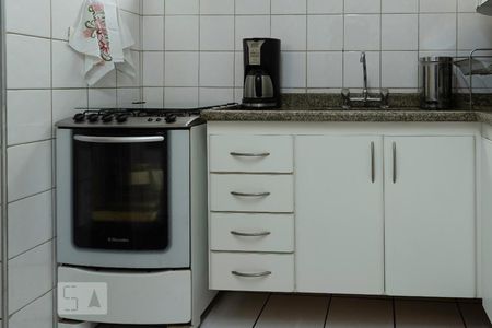 Cozinha de apartamento à venda com 2 quartos, 68m² em Chácara Inglesa, São Paulo