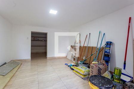 Casa à venda com 190m², 3 quartos e 2 vagas Casa à venda com 190m², 3 quartos e 2 vagasQuarto de Serviço
