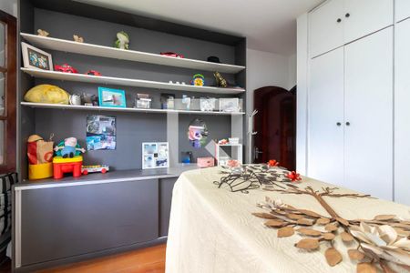 Quarto 3 de casa à venda com 5 quartos, 270m² em Jardim Santa Inês, São Paulo