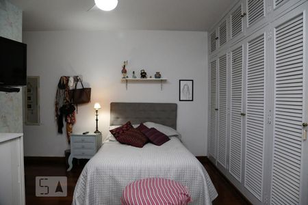 Casa para alugar com 438m², 4 quartos e 5 vagasQuarto 2