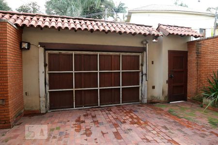 Casa para alugar com 438m², 4 quartos e 5 vagasGaragem