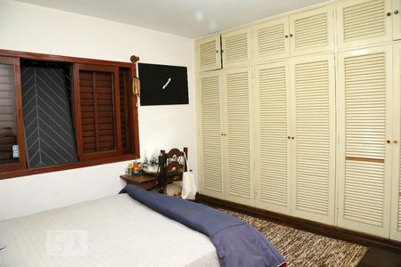 Casa para alugar com 438m², 4 quartos e 5 vagasQuarto 1