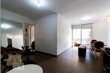 Apartamento à venda com 75m², 3 quartos e 2 vagasSala